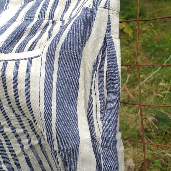 Banana Republic Size 6 Highwaisted Mini - Picture 4 of 5